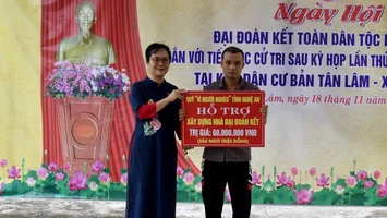 Đại biểu Quốc hội tiếp xúc cử tri tại khu tái định cư huyện Thanh Chương