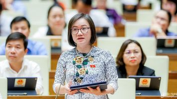ĐBQH Đoàn Nghệ An chất vấn Bộ trưởng Bộ Nội vụ về chế độ cho cán bộ không chuyên trách cấp xã và thôn, tổ dân phố