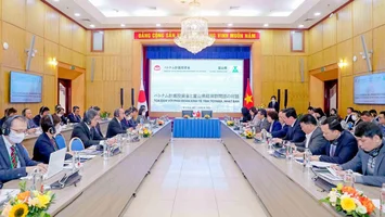 Chủ tịch UBND tỉnh Nghệ An tham dự Tọa đàm với Phái đoàn kinh tế tỉnh Toyama (Nhật Bản)