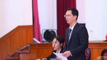 Giám đốc Sở Tài chính Nghệ An trả lời chất vấn về bố trí vốn đối ứng cho các Chương trình mục tiêu quốc gia vùng đồng bào dân tộc thiểu số, miền núi