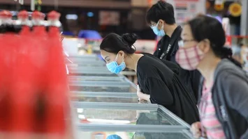 Giảm thuế VAT xuống 8% tác động thế nào tới người tiêu dùng?