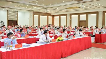 Kỳ họp thứ 5 - “kỳ họp không giấy” đầu tiên của HĐND tỉnh Nghệ An khóa XVIII