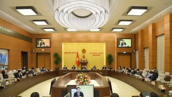 Tuần này, Ủy ban Thường vụ Quốc hội xem xét quyết định việc tăng giờ làm thêm