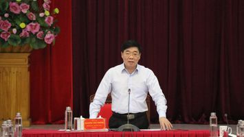 Đẩy mạnh đấu tranh, trấn áp các loại tội phạm và vi phạm pháp luật