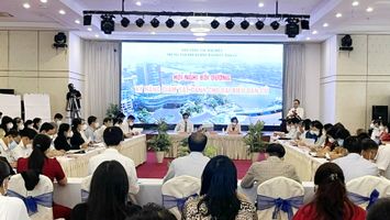 Phó Chủ tịch Thường trực Quốc hội Trần Thanh Mẫn dự và chỉ đạo Hội nghị Kỹ năng giám sát dành cho đại biểu dân cử
