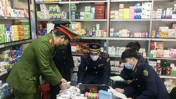 Nghệ An thu giữ hàng chục nghìn bộ kit test nhanh COVID