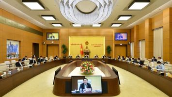 Ủy ban Thường vụ Quốc hội cho ý kiến về thí điểm xử lý nợ xấu, chống lãng phí