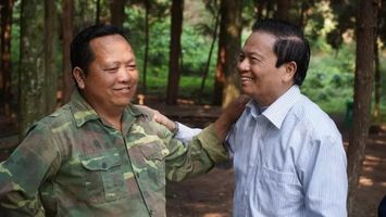Những chuyến thăm huyện nghèo xứ Nghệ của nguyên Bộ trưởng