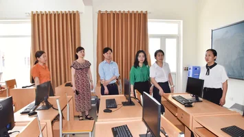 HĐND tỉnh giám sát về công tác đào tạo, phát triển nguồn nhân lực tại TP Vinh