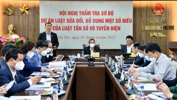 Phó Chủ tịch Quốc hội Nguyễn Đức Hải dự Hội nghị thẩm tra Dự án Luật sửa đổi, bổ sung một số điều của Luật Tần số vô tuyến điện