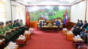Lãnh đạo tỉnh Nghệ An thăm, chúc Tết cổ truyền Bunpimay tại Lào