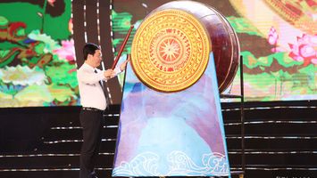 Tưng bừng khai mạc Lễ hội du lịch Cửa Lò năm 2022