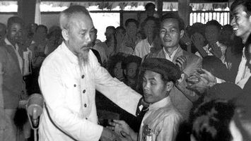 Tư tưởng Hồ Chí Minh về dân chủ - Nâng cao chất lượng, hiệu quả tiếp xúc cử tri của đại biểu HĐND các cấp để phát huy quyền làm chủ của Nhân dân