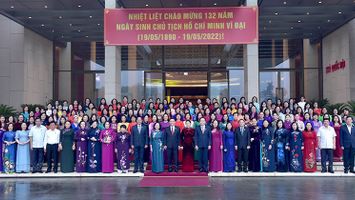 Nữ đại biểu Quốc hội tỉnh Nghệ An tham dự giao lưu gặp mặt Nhóm nữ đại biểu Quốc hội tại kỳ họp thứ 3, Quốc hội khóa XV.
