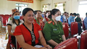 Đại biểu Quốc hội tiếp xúc cử tri tại xã Tiên Kỳ, huyện Tân Kỳ