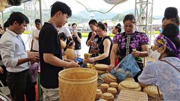 Sản phẩm OCOP Nghệ An “mang chuông đi đánh xứ người”