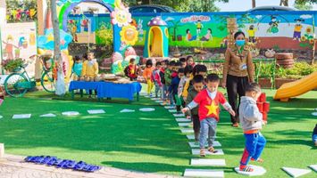 Bài toán khó giải: Thiếu giáo viên nhưng vẫn phải giảm biên chế