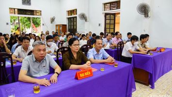 Cử tri bày tỏ băn khoăn về tốc độ phát triển đô thị biển của thị xã Cửa Lò