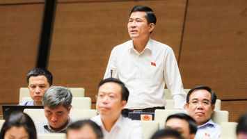 Giáo sư Thái Văn Thành nêu ý kiến về giá sách giáo khoa tại diễn đàn Quốc hội