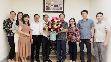 Lãnh đạo Đoàn ĐBQH và HĐND tỉnh chúc mừng BBT Trang TTĐT Đại biểu nhân dân tỉnh Nghệ An
