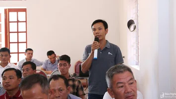 Cử tri huyện Kỳ Sơn mong được quan tâm đầu tư, nâng cấp cơ sở hạ tầng