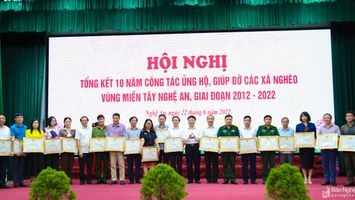 Nâng cao hơn nữa hiệu quả ủng hộ giúp đỡ các xã nghèo