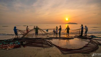 Nét quyến rũ của bình minh phố biển Cửa Lò
