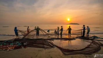 Nét quyến rũ của bình minh phố biển Cửa Lò