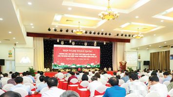 Kinh tế tập thể là thành phần kinh tế quan trọng, phải được củng cố và phát triển