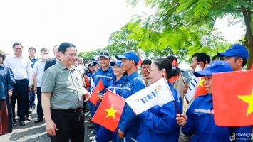 Thủ tướng Chính phủ khảo sát các dự án nông nghiệp ứng dụng công nghệ cao tại Nghệ An