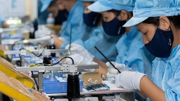 Thiếu hụt lao động vẫn là rào cản lớn cho phục hồi kinh tế