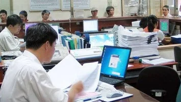 Từ ngày 15/8, 4 nhóm viên chức được tăng tuổi nghỉ hưu thêm 5 năm