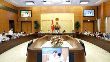 Bảo đảm tính độc lập gắn với chịu trách nhiệm