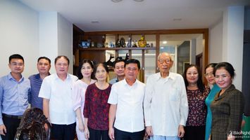 Lãnh đạo tỉnh Nghệ An thăm nguyên Bí thư Tỉnh ủy Nghệ Tĩnh Nguyễn Kỳ Cẩm