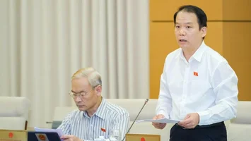 Ủy Ban Pháp luật của Quốc hội cho biết cả nước đã giảm 8 đơn vị hành chính cấp huyện và 561 đơn vị hành chính cấp xã