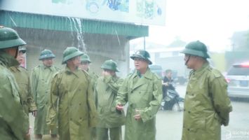 Bí thư Tỉnh ủy Nghệ An Thái Thanh Quý kiểm tra, đôn đốc công tác ứng phó mưa lụt tại Quỳnh Lưu, Hoàng Mai