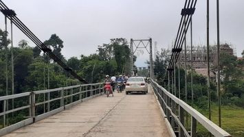 Cử tri huyện Thanh Chương kiến nghị sớm xây dựng cầu cứng bắc qua sông Giăng