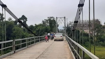 Cử tri huyện Thanh Chương kiến nghị sớm xây dựng cầu cứng bắc qua sông Giăng