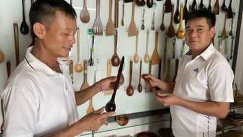 Đất khó Hóc Chọ và chuyện "trường đời"