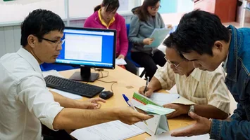 Bộ Nội vụ trả lời kiến nghị cử tri về tăng mức lương khởi điểm cho cán bộ, công chức cấp xã