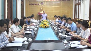 Thường trực HĐND huyện Quỳnh Lưu làm việc với UBND huyện về tiến độ giải quyết kiến nghị của cử tri
