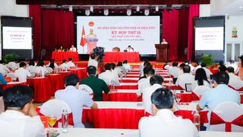 Danh sách 30 người được HĐND tỉnh Nghệ An lấy phiếu tín nhiệm