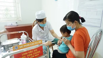 Sở Y tế trả lời cử tri huyện Nghĩa Đàn về cung ứng vắc xin và sinh phẩm y tế phục vụ chương trình tiêm chủng mở rộng
