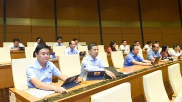 Tuần làm việc cuối cùng của Kỳ họp thứ 6: Quốc hội biểu quyết thông qua 5 dự án luật