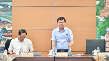 Đoàn Đại biểu Quốc hội Nghệ An thảo luận dự án Luật Tổ chức tòa án nhân dân (sửa đổi)