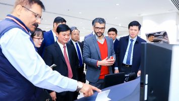 Bí thư Tỉnh ủy Nghệ An Thái Thanh Quý thăm, làm việc tại tập đoàn sản xuất phụ tùng ô tô Ấn Độ có doanh thu 70 tỷ USD