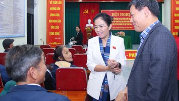 Chủ tịch Uỷ ban MTTQ tỉnh tiếp xúc cử tri tại xã Nghi Long, huyện Nghi Lộc