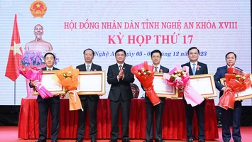 Chủ tịch nước tặng thưởng Huân chương Lao động cho 5 cá nhân của tỉnh Nghệ An
