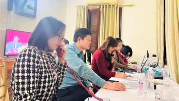 Tiếp nhận 12 ý kiến cử tri qua đường dây điện thoại trực tuyến tại phiên chất vấn kỳ họp HĐND tỉnh
