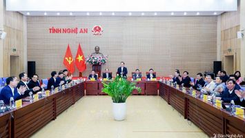 Chủ tịch UBND tỉnh: Tổ chức thực hiện khẩn trương các nhiệm vụ được giao, không để chậm trễ công việc